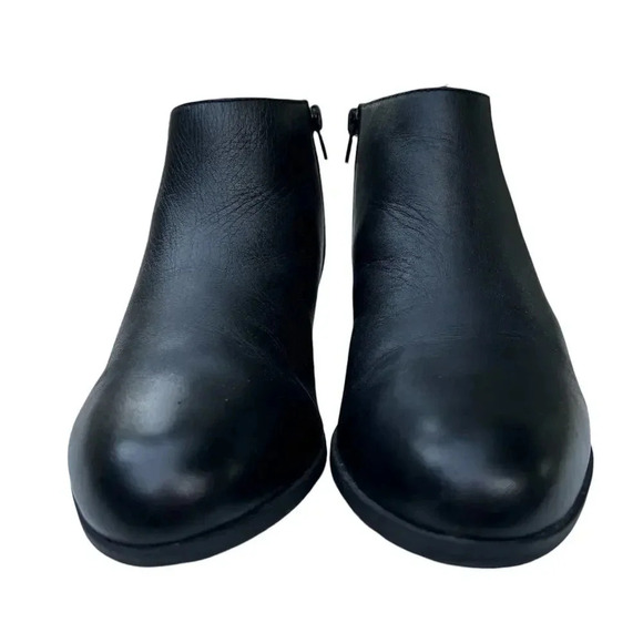 Clarks Artisan Ankle Boots Black Leather Alligator Booties Heel Women's Size 10 - Picture 4 of 9